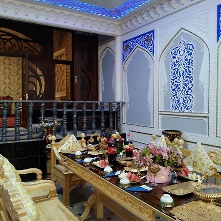 בוקורו Hotel Rizqiro'Z Boutique מראה חיצוני תמונה