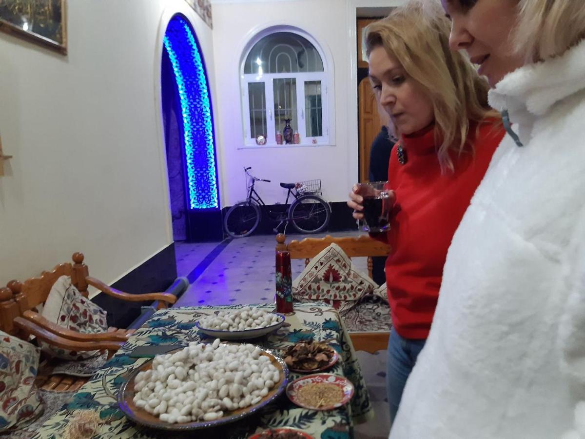 בוקורו Hotel Rizqiro'Z Boutique מראה חיצוני תמונה