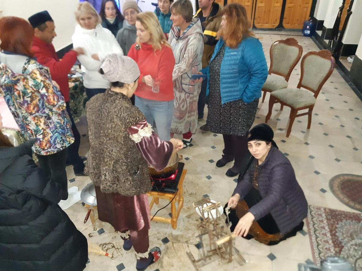 בוקורו Hotel Rizqiro'Z Boutique מראה חיצוני תמונה