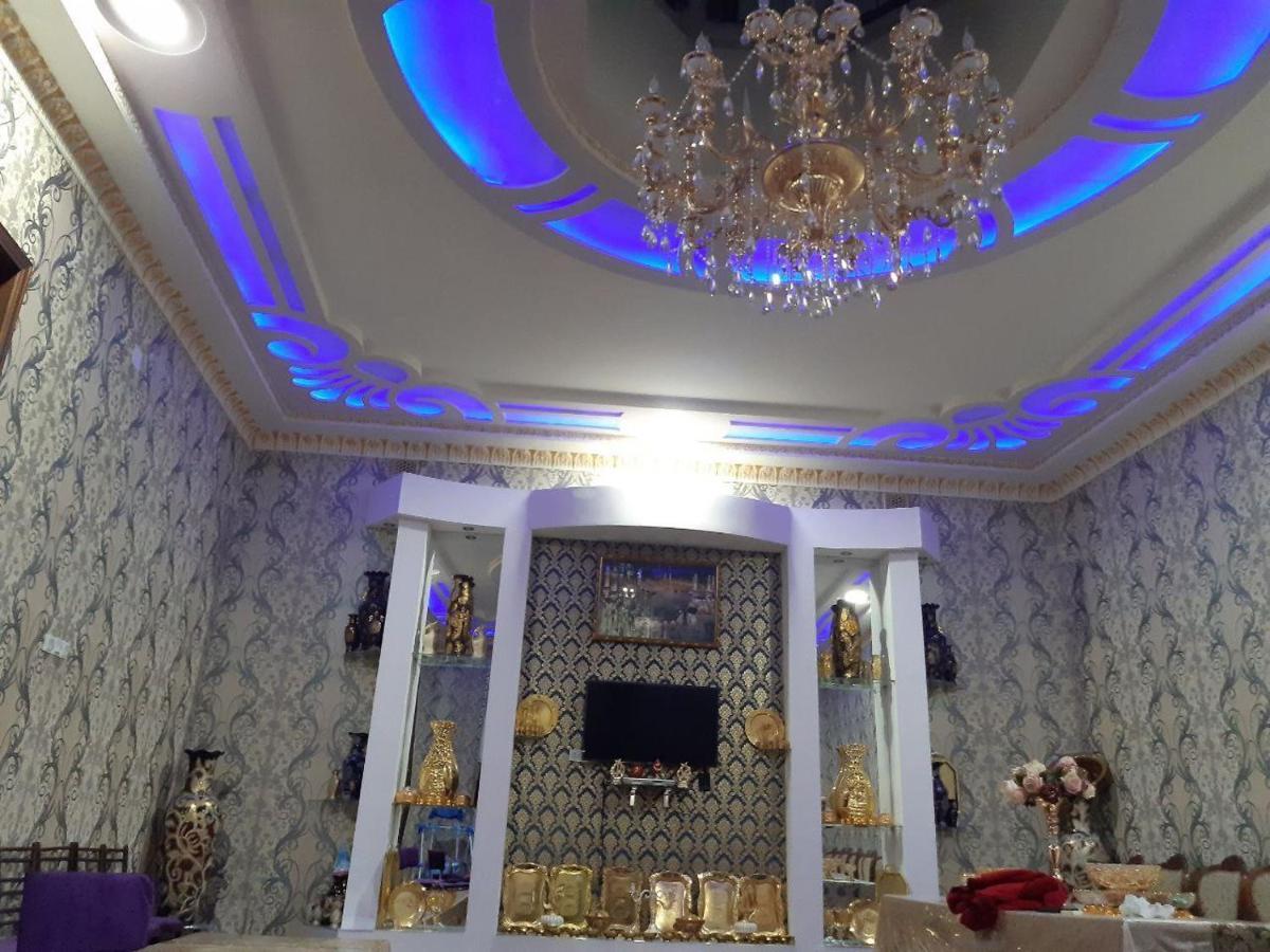 בוקורו Hotel Rizqiro'Z Boutique מראה חיצוני תמונה