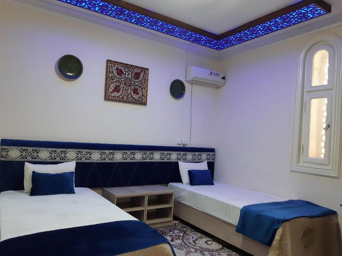 בוקורו Hotel Rizqiro'Z Boutique מראה חיצוני תמונה
