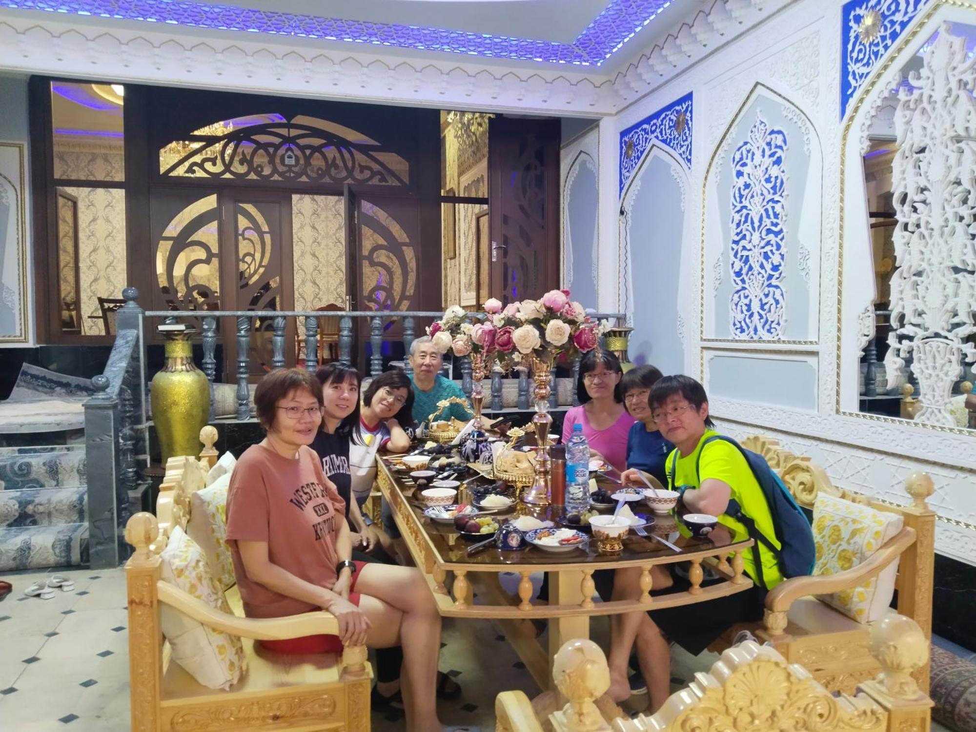 בוקורו Hotel Rizqiro'Z Boutique מראה חיצוני תמונה