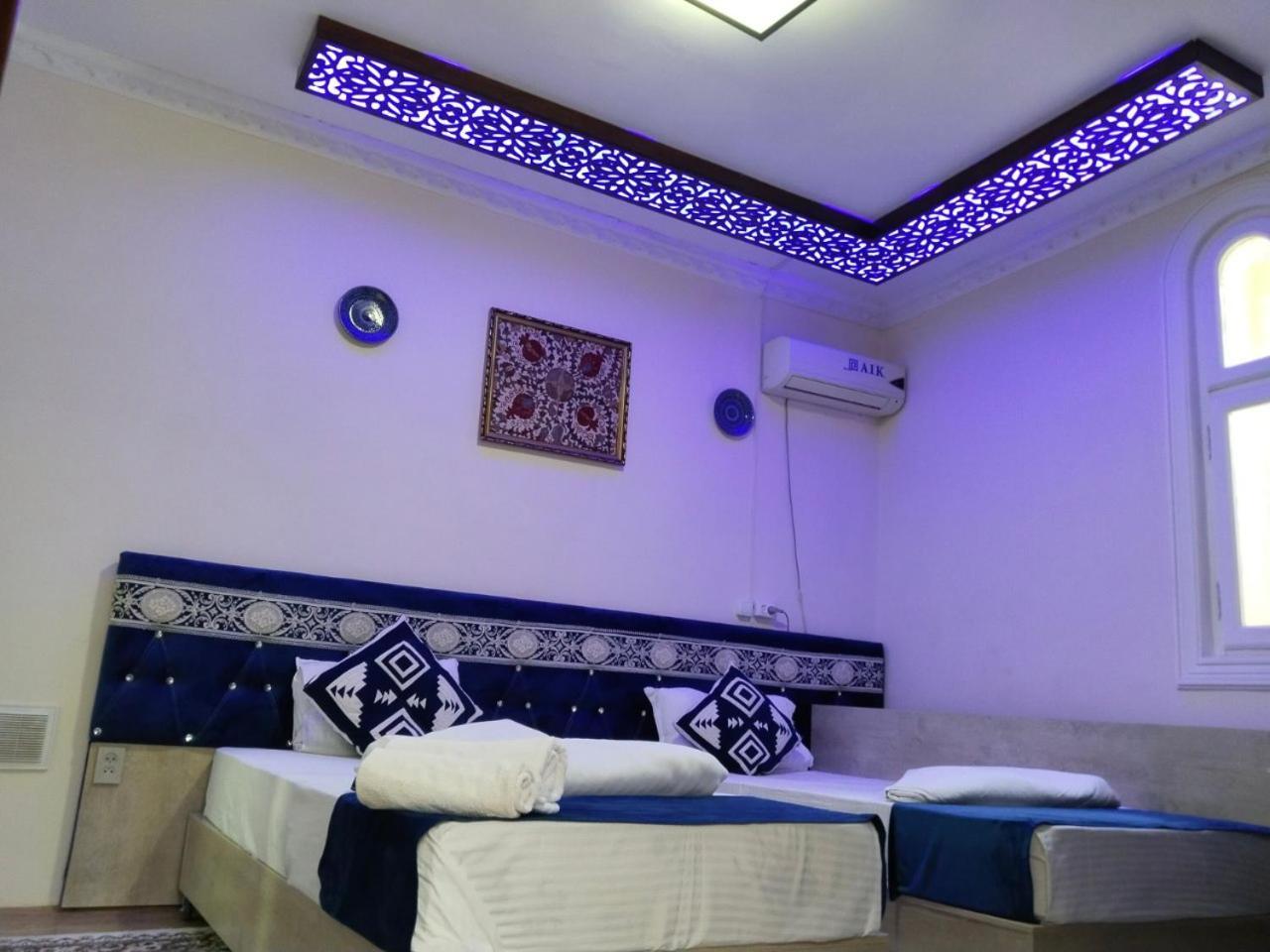 בוקורו Hotel Rizqiro'Z Boutique מראה חיצוני תמונה