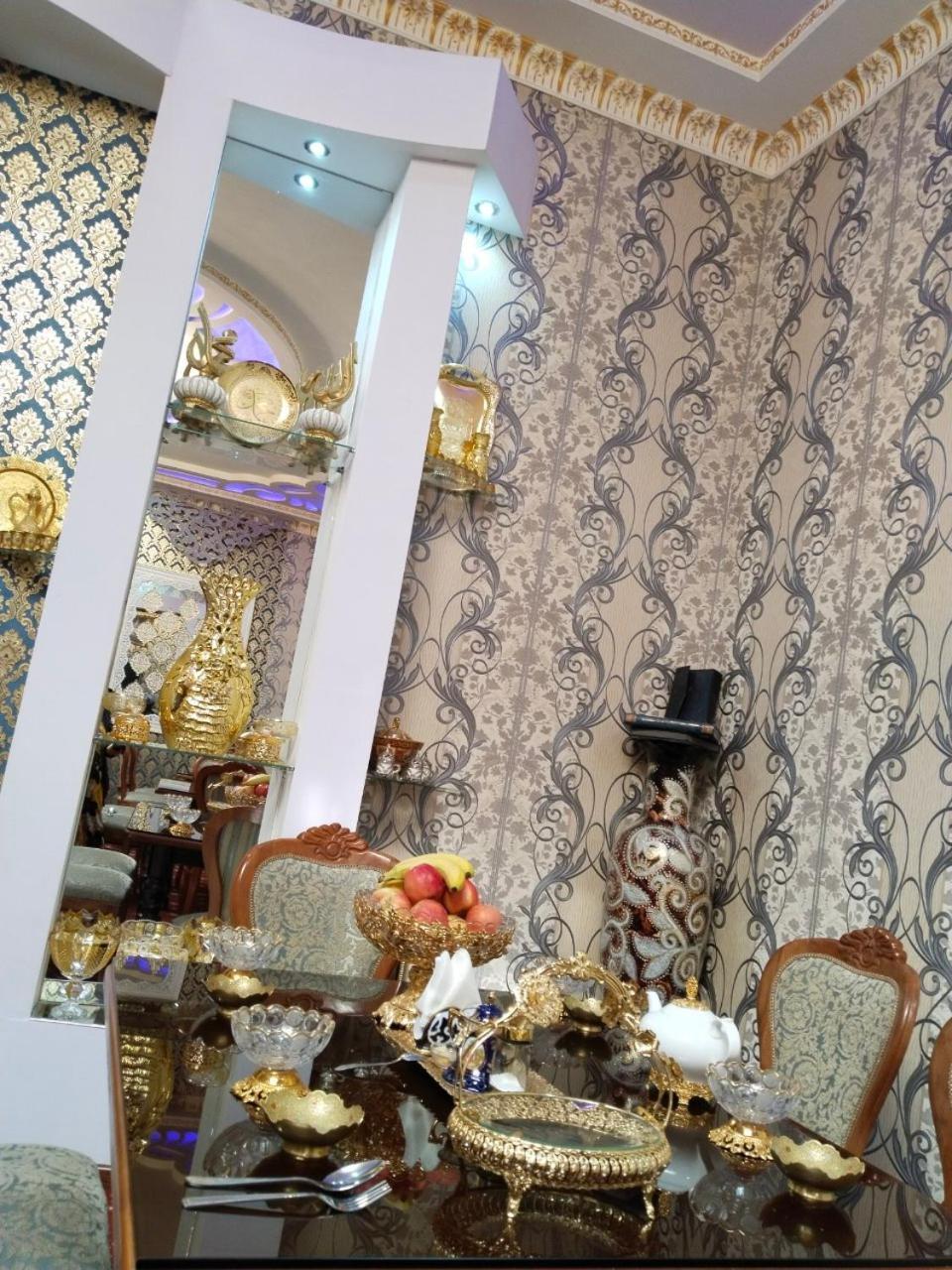 בוקורו Hotel Rizqiro'Z Boutique מראה חיצוני תמונה