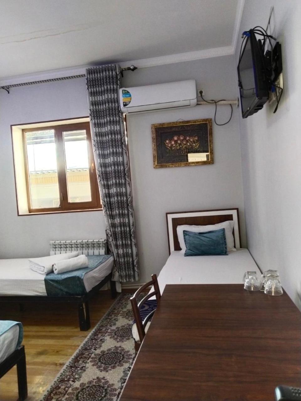 בוקורו Hotel Rizqiro'Z Boutique מראה חיצוני תמונה