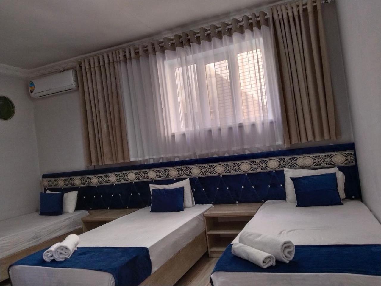 בוקורו Hotel Rizqiro'Z Boutique מראה חיצוני תמונה