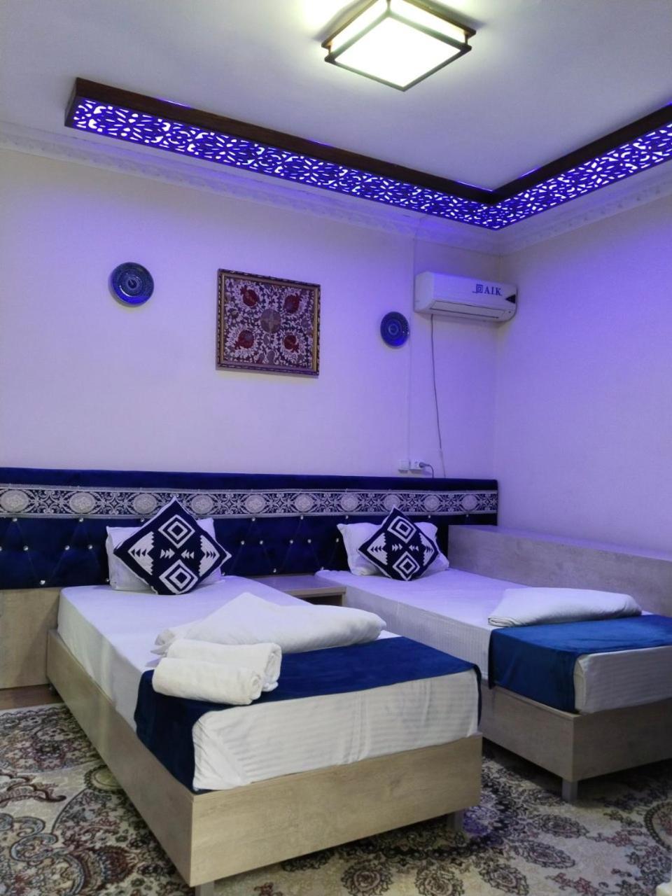 בוקורו Hotel Rizqiro'Z Boutique מראה חיצוני תמונה