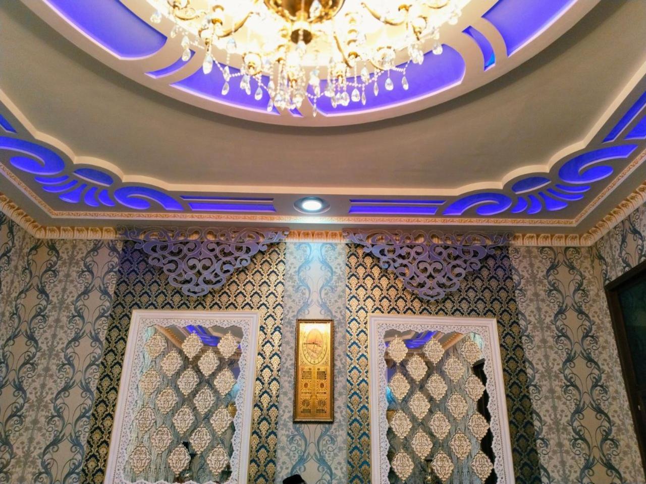 בוקורו Hotel Rizqiro'Z Boutique מראה חיצוני תמונה