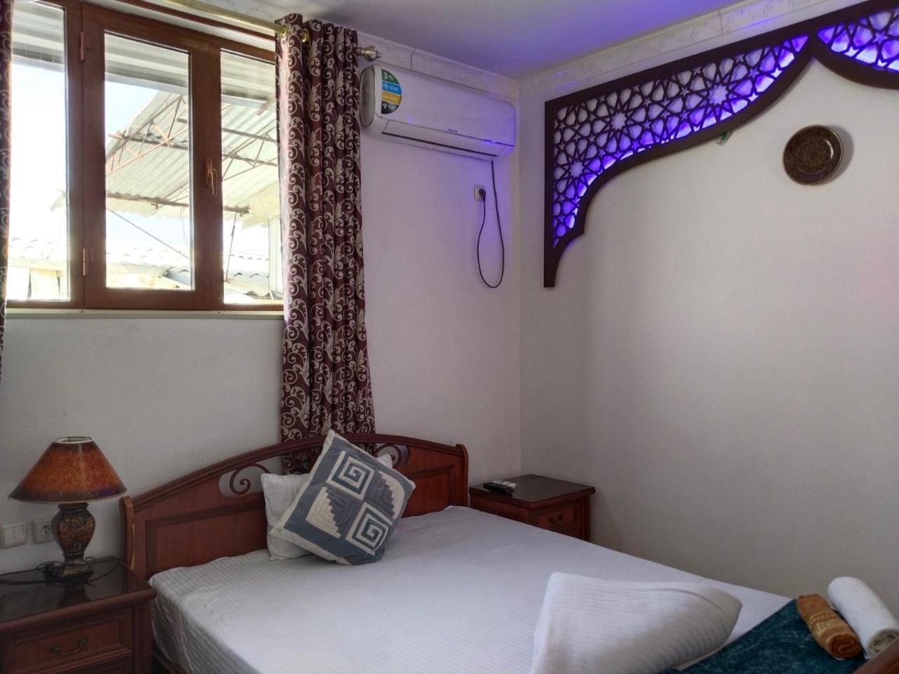 בוקורו Hotel Rizqiro'Z Boutique מראה חיצוני תמונה