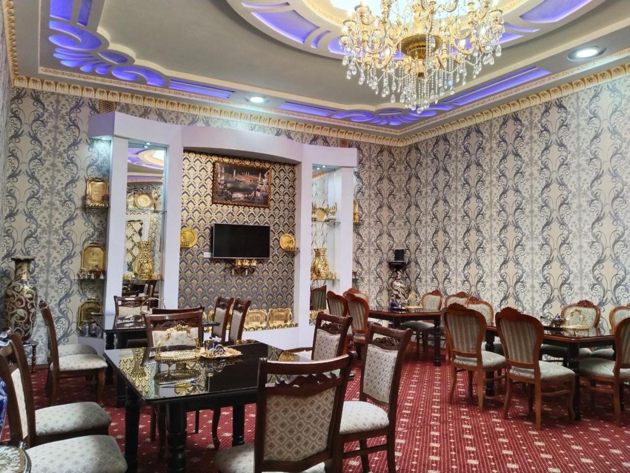 בוקורו Hotel Rizqiro'Z Boutique מראה חיצוני תמונה