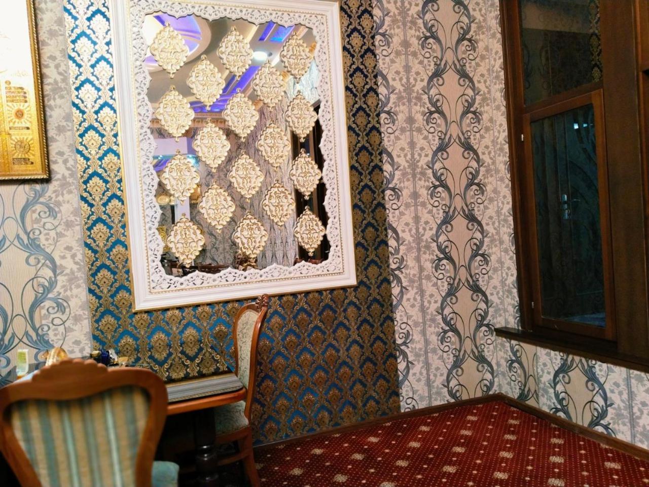 בוקורו Hotel Rizqiro'Z Boutique מראה חיצוני תמונה